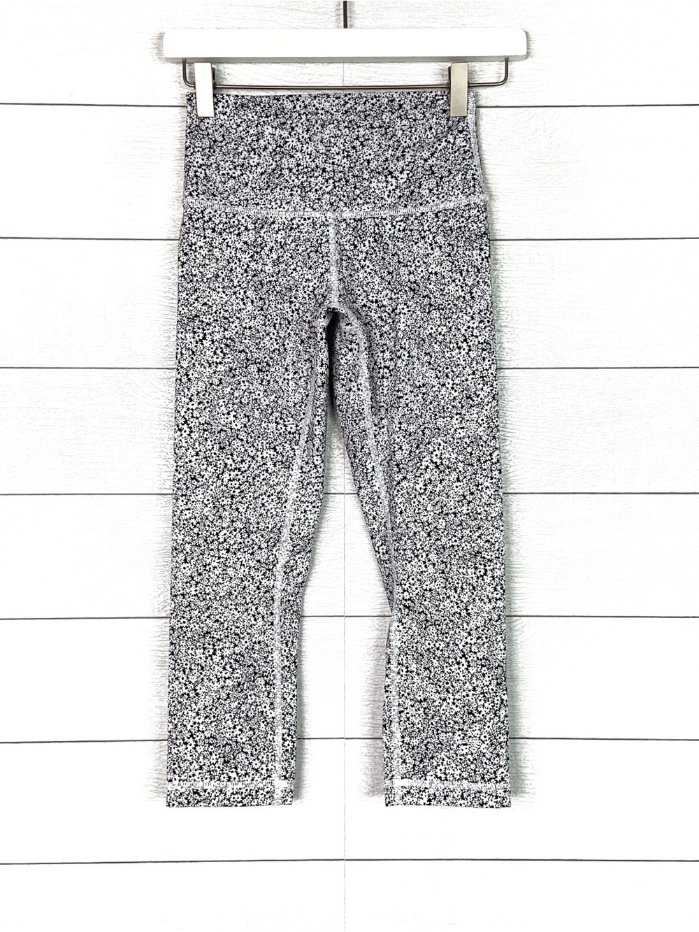 LULULEMON Wunder Under Crop High Rise Legging Ditsy Daisy White Black 4